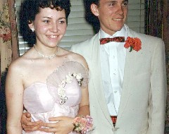 S0440 kids in prom clothes